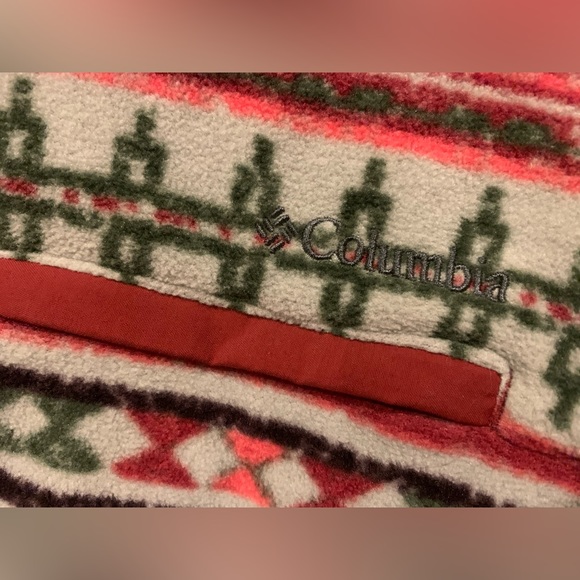 Patterned women’s Columbia half snap pull over. Size large! - Picture 3 of 4